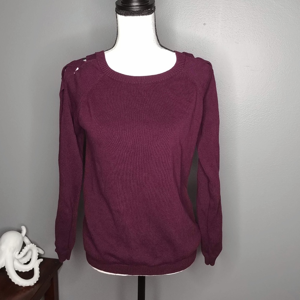 Skies Are Blue | Medea sweater criss-cross sleeves